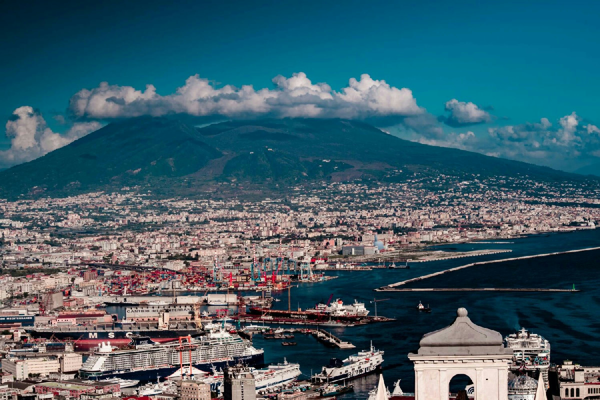 Visitare Napoli ti ha incuriosito? Ecco 3 zone che ti ruberanno l'anima all'istante